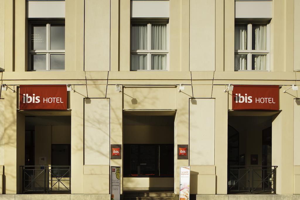 Hotel Ibis Versailles Chateau Esterno foto